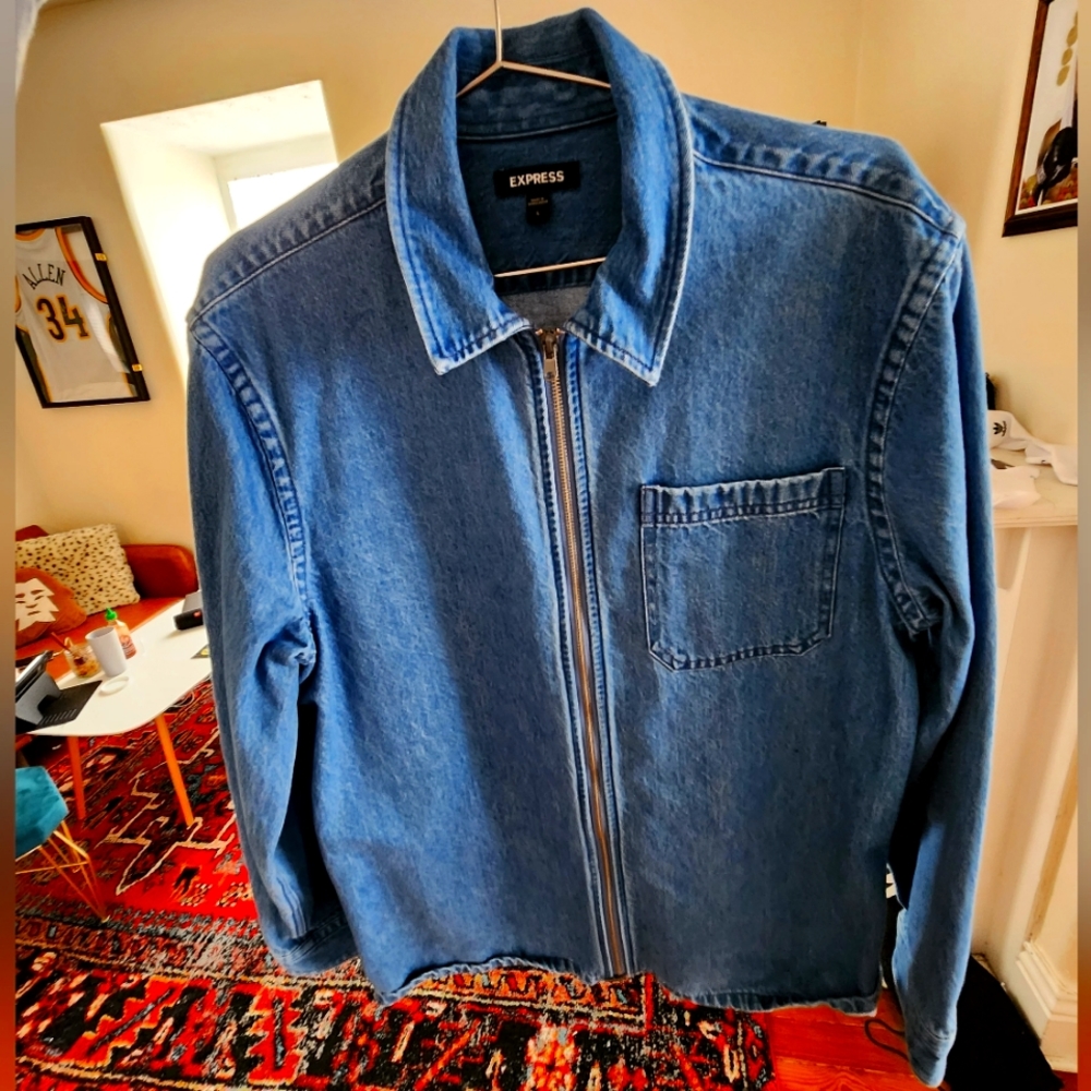 Express Zip up denim jacket. Men's size large